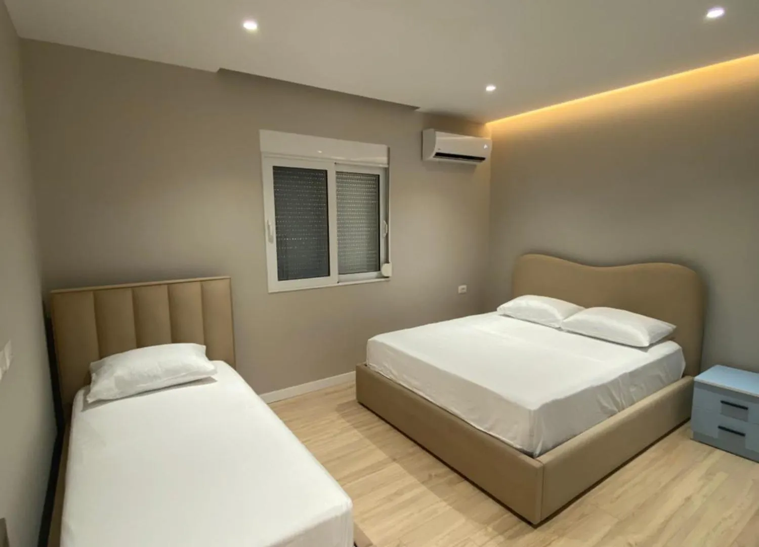 Erblin Apartment Sarande 0*,  Albania