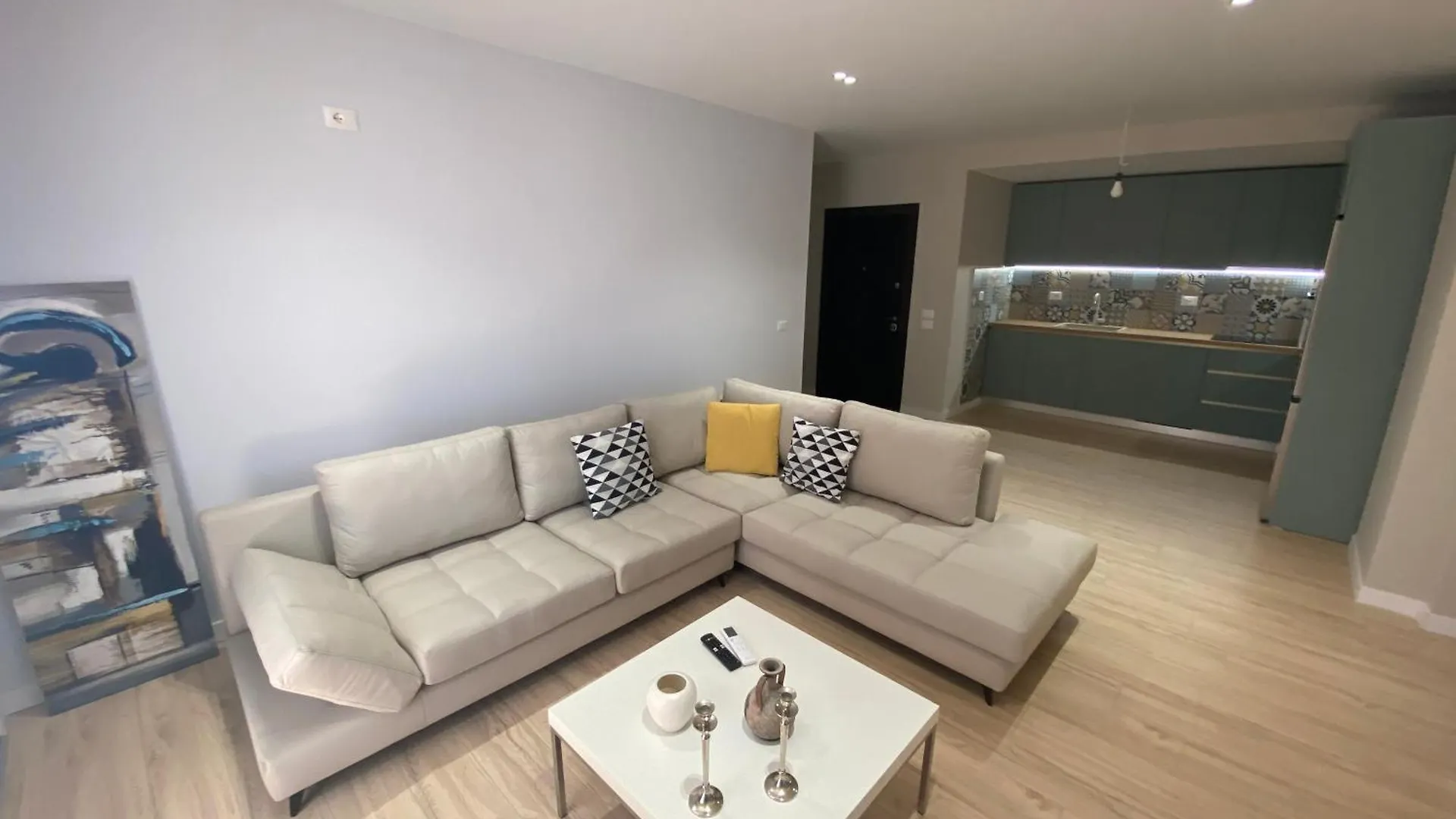 Erblin Apartment contacts